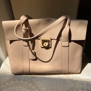 Salvatore ferragamo sookie bag
